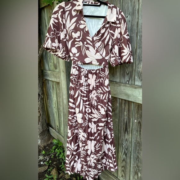 Petal + Pup Floral Midi Dress‎ Brown Cream Tie Waist V Neck Size M - Picture 4 of 9
